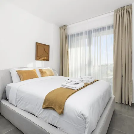 Universal Residences E I Studio Daire