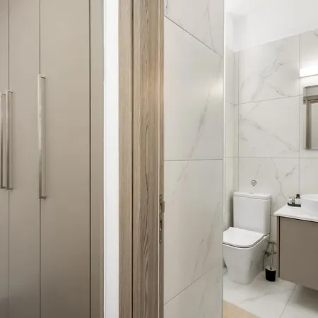 Universal Residences E I Studio Daire Pafos